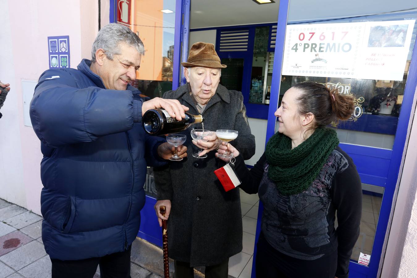 Armunia (León). Agraciado con el cuarto premio correspondiente al número 7617 y vendido en la residencia de ancianos de Armunia.