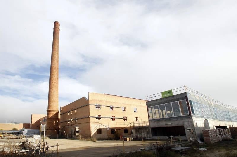 Edificio de la antigua fábrica de La Tejera (Palencia), cuyas obras se encuentran paradas