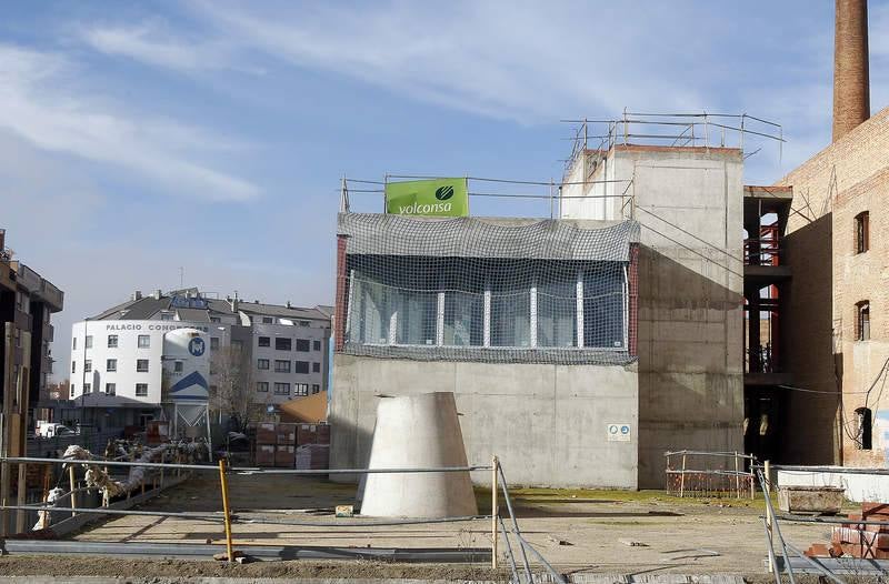 Edificio de la antigua fábrica de La Tejera (Palencia), cuyas obras se encuentran paradas