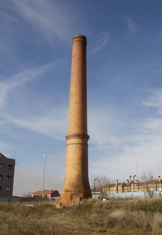 Edificio de la antigua fábrica de La Tejera (Palencia), cuyas obras se encuentran paradas