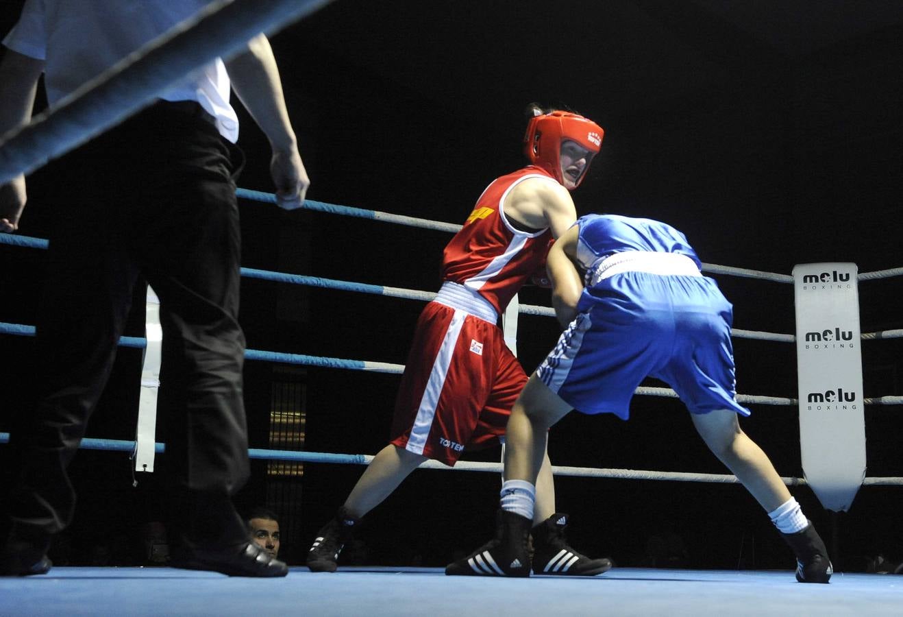Combate de Boxeo en el Polideportivo Rondilla de Valladolid