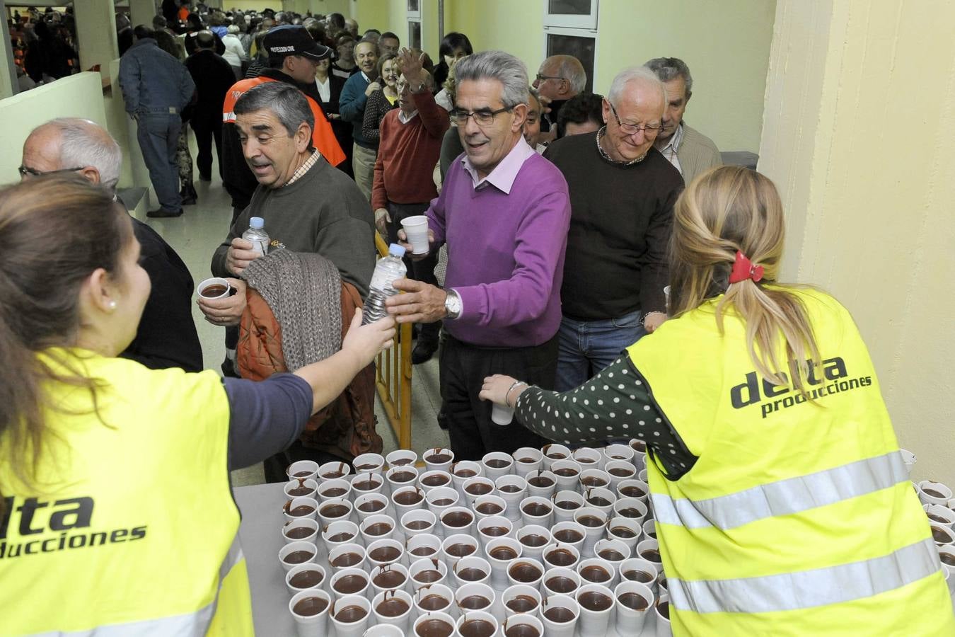 Fiesta de los mayores en el pabellón Huerta del Rey