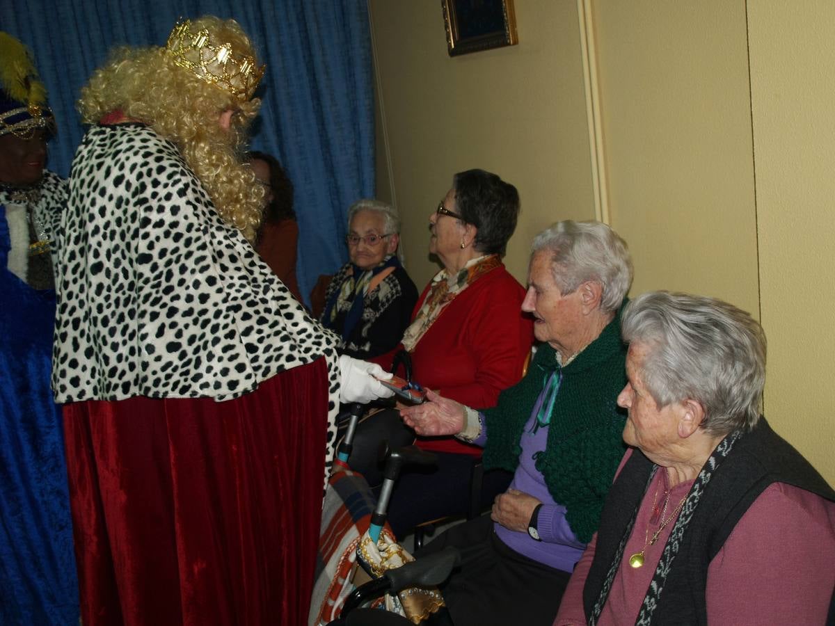 Cabalgata de los Reyes Magos en Pedrajas de San Esteban.