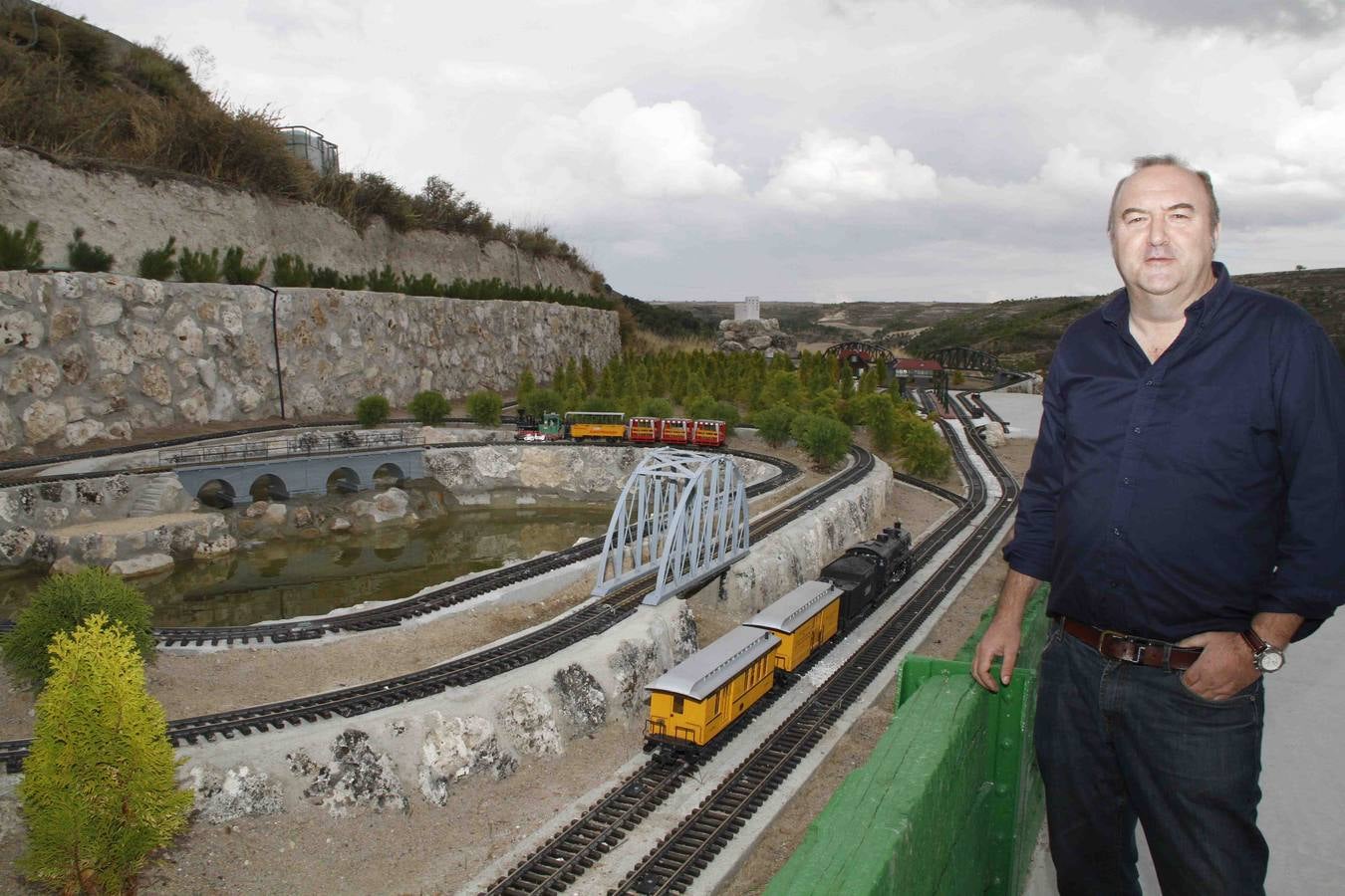 El hotel de Curiel de Duero instala una gran maqueta ferroviaria como atractivo turístico