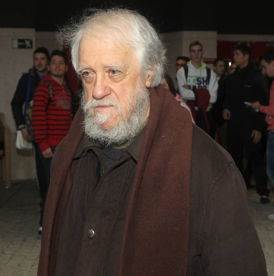 Concentración por la libertad de expresión en el campus María Zambrano de Segovia