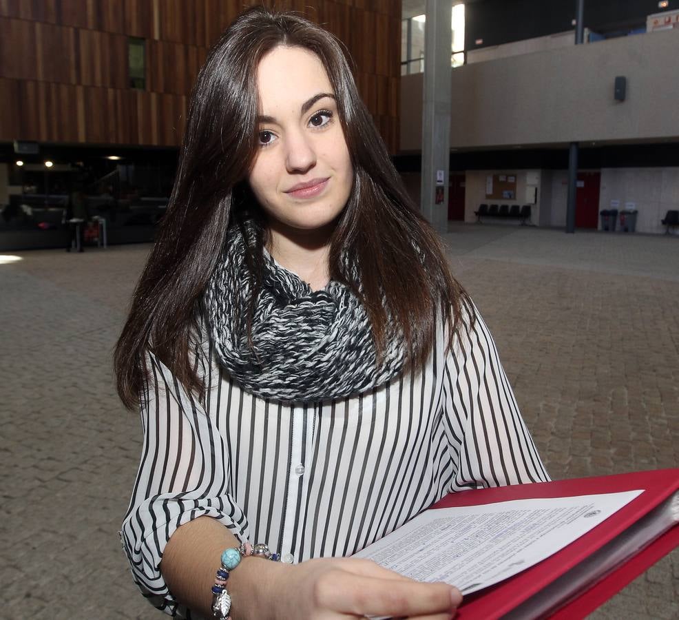 Concentración por la libertad de expresión en el campus María Zambrano de Segovia