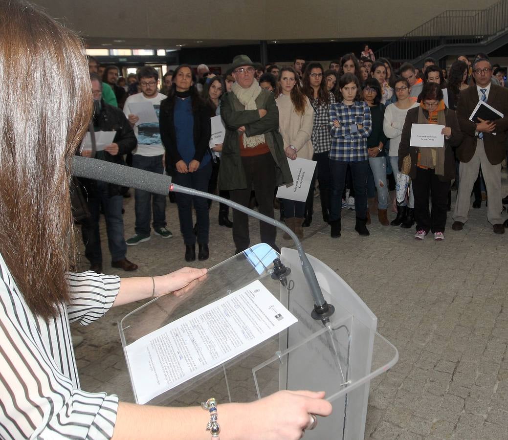 Concentración por la libertad de expresión en el campus María Zambrano de Segovia
