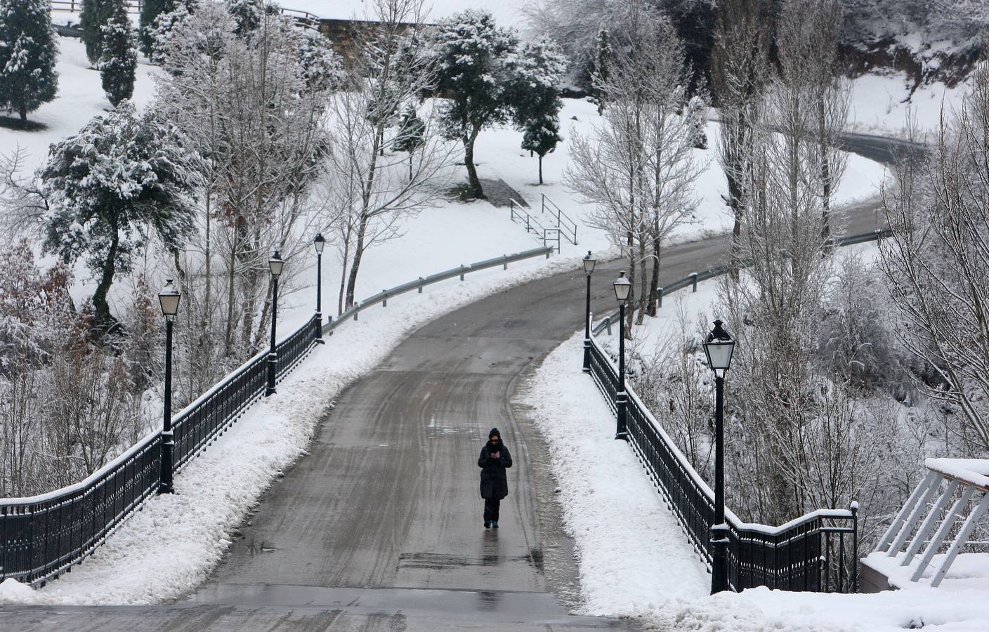 La localidad de Páramo del Sil (León), afectada por la nieve.