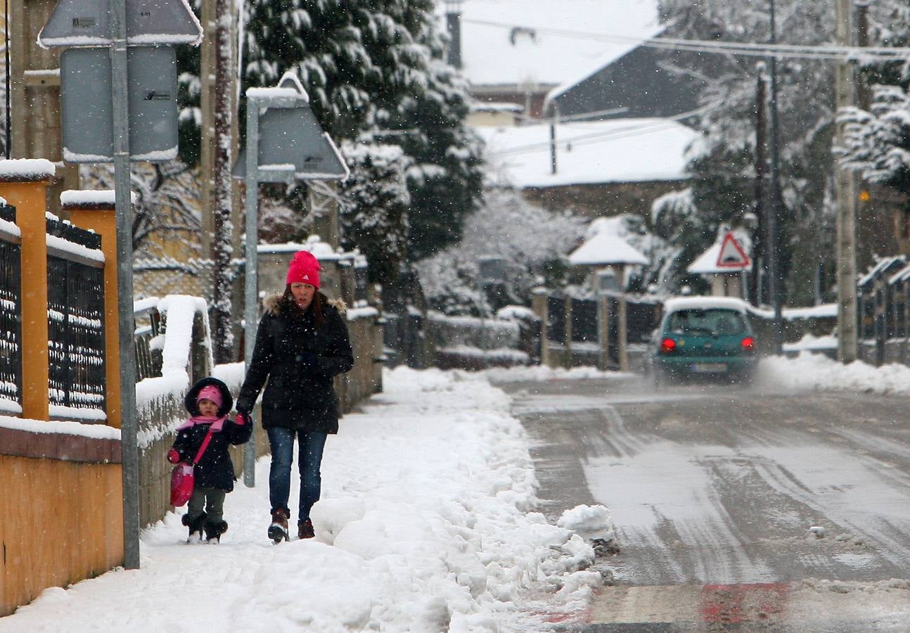 La localidad de Páramo del Sil (León), afectada por la nieve.