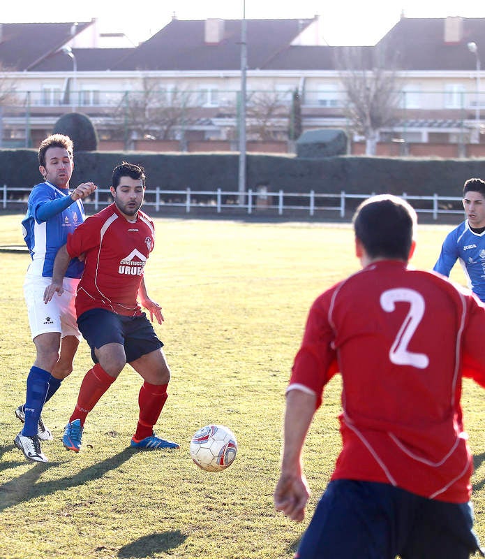 Partido de fútbol entre el Venta de Baños y el Unami Segovia (0-1)