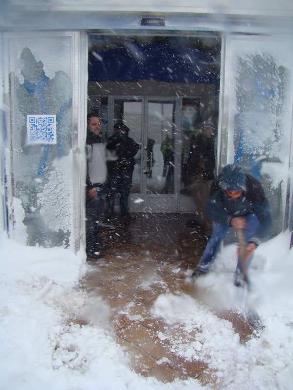 Las localidades palentinas de Aguilar de Campoo y Guardo, cubiertas por la nieve