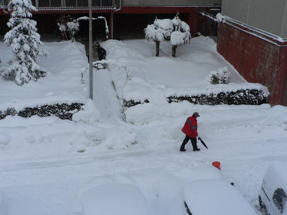 Guardo y Velilla del Río Carrión (Palencia) siguen cubiertos por la nieve