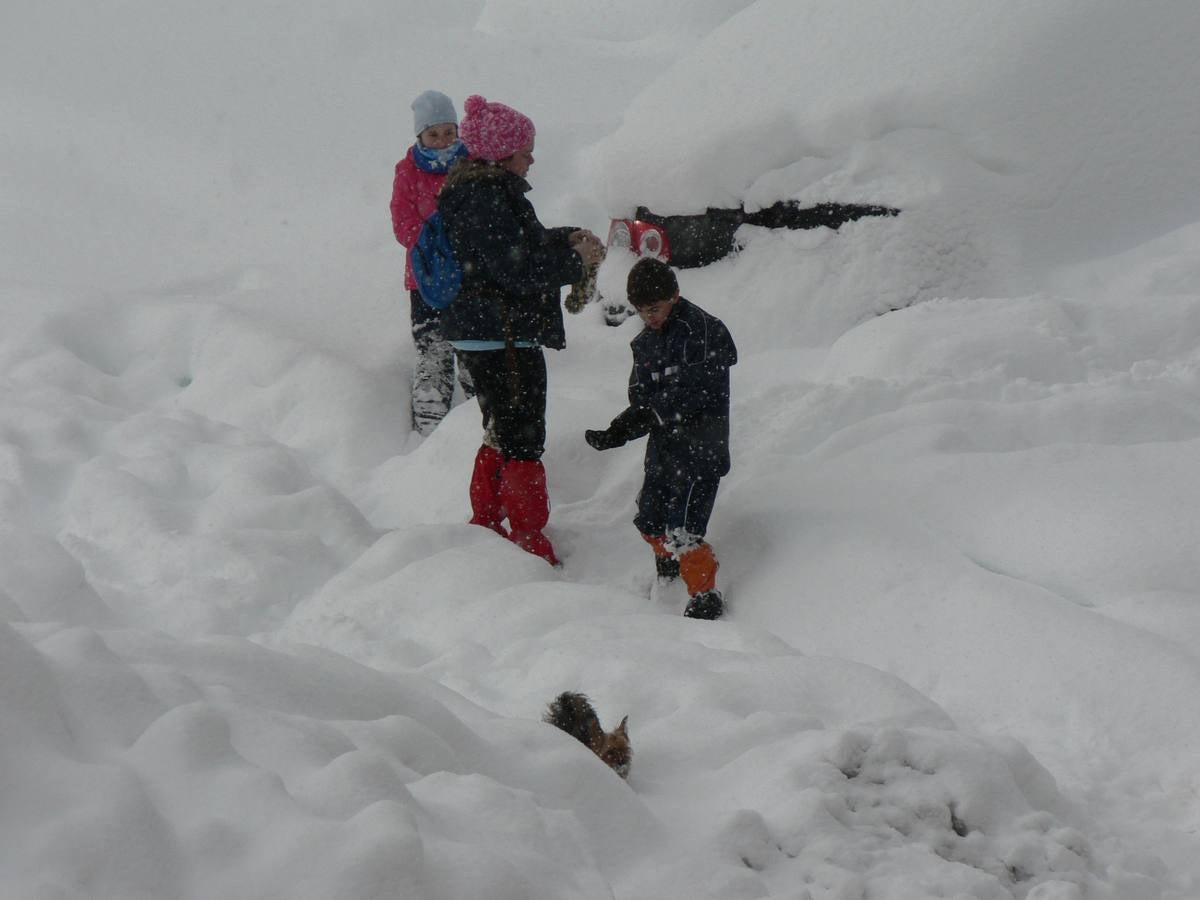 Guardo y Velilla del Río Carrión (Palencia) siguen cubiertos por la nieve