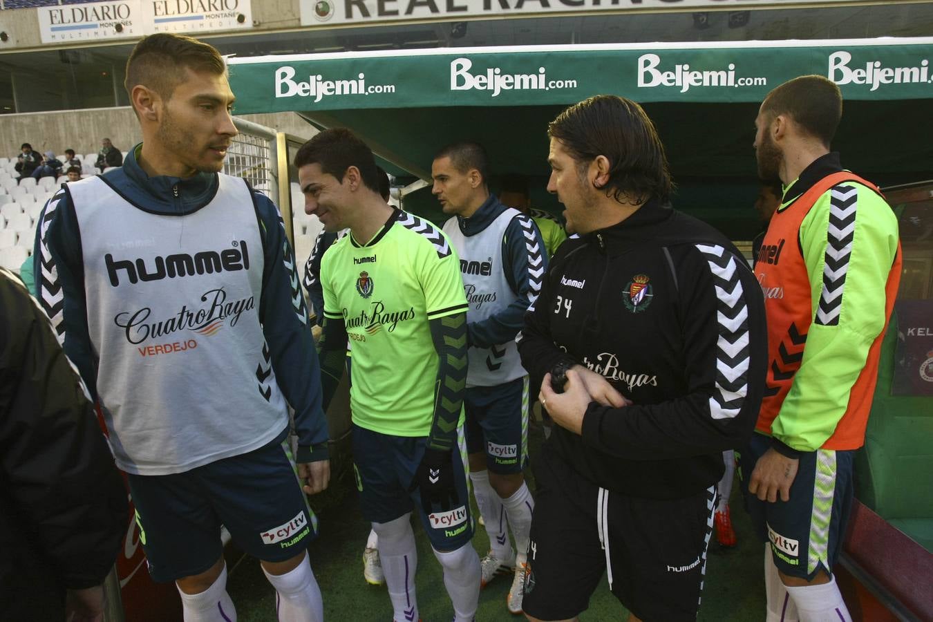 Partido de fútbol entre el Racing de Santander y el Real Valladolid (1-4)