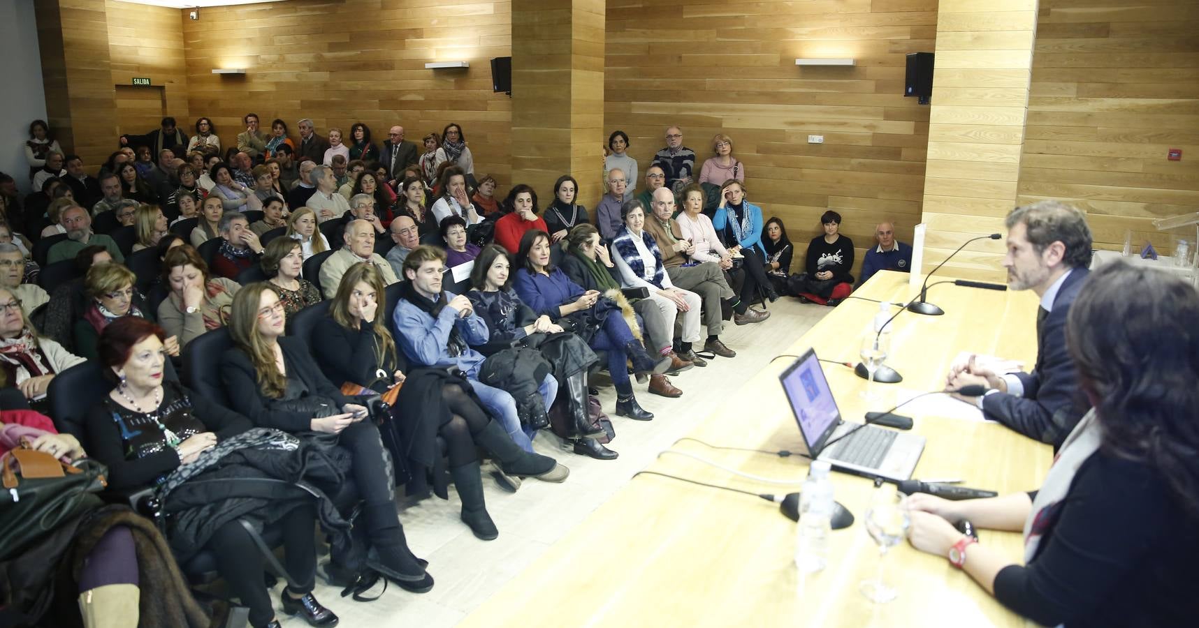 Laura Rojas-Marcos, en el Aula de Cultura de El Norte de Castilla