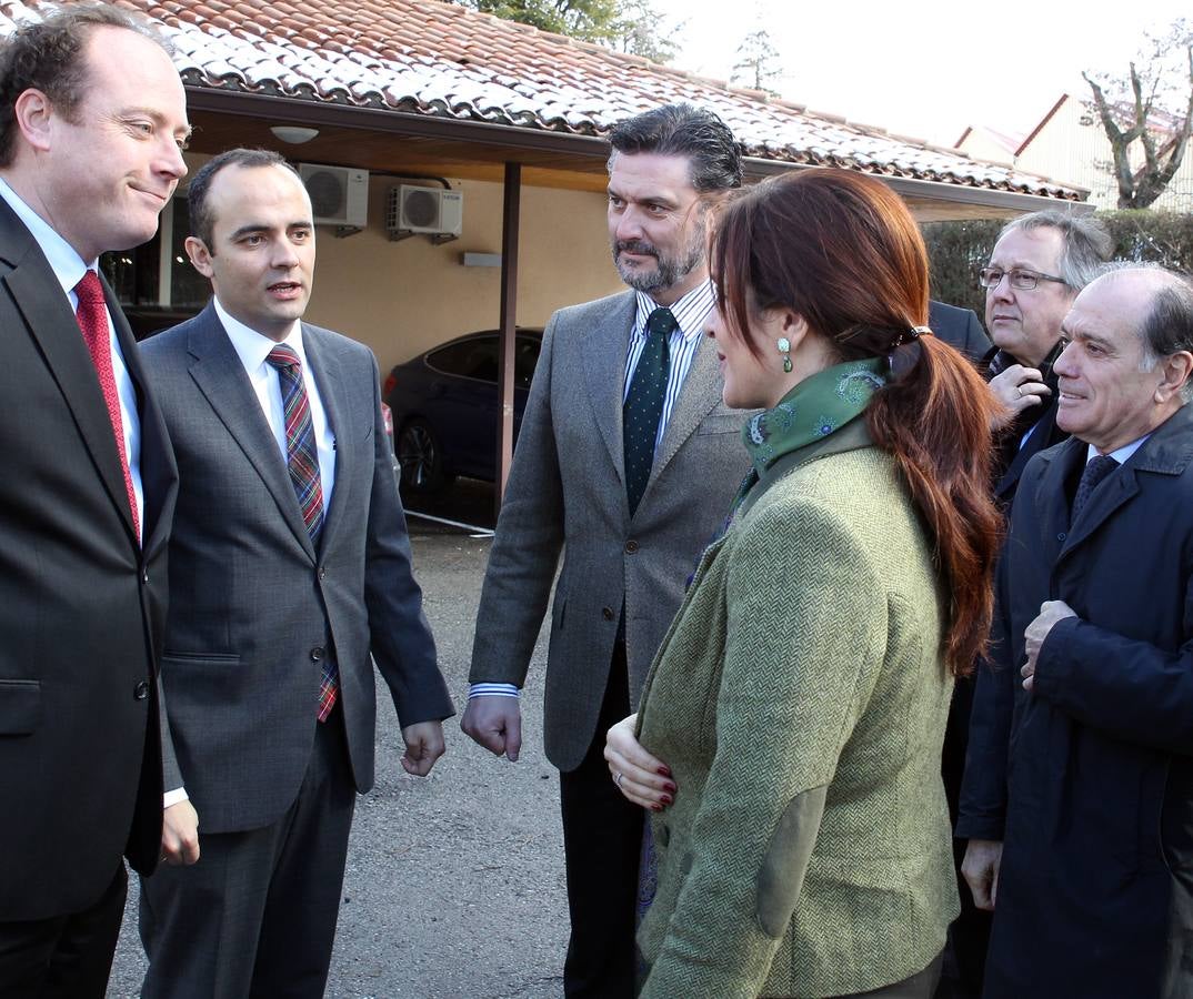 Tomás Villanueva y Silvia Clemente visitan las instalaciones de la fábrica SGD-La Granja Vidriería