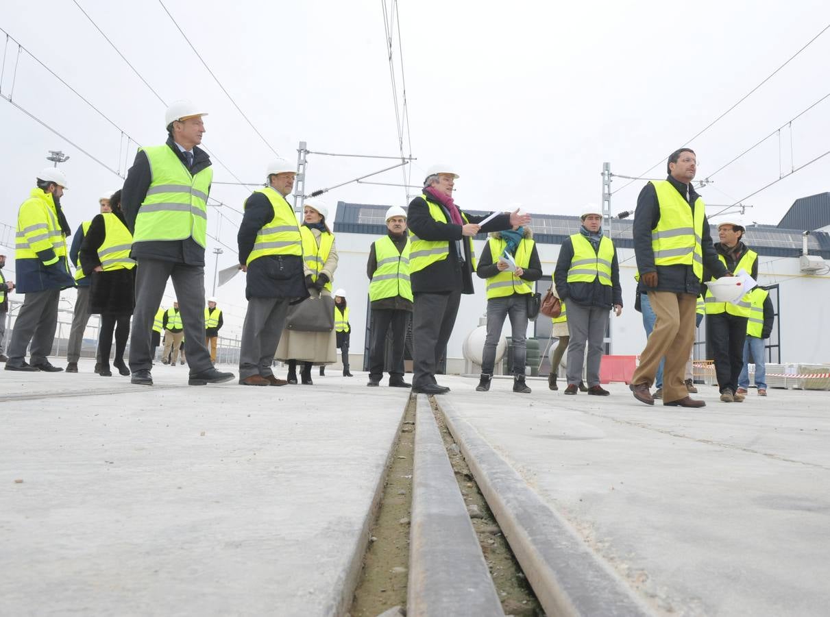 León de la Riva visita los nuevos talleres de Renfe en Valladolid