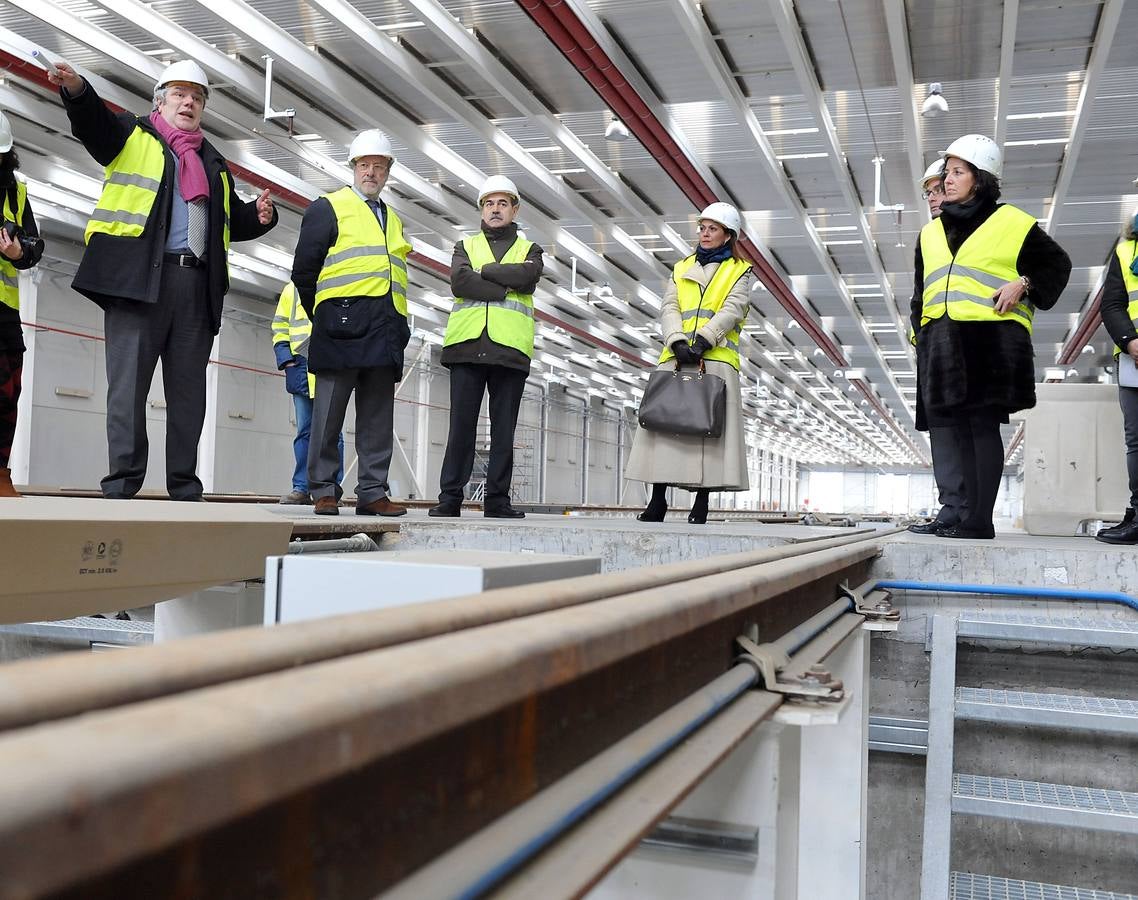 León de la Riva visita los nuevos talleres de Renfe en Valladolid