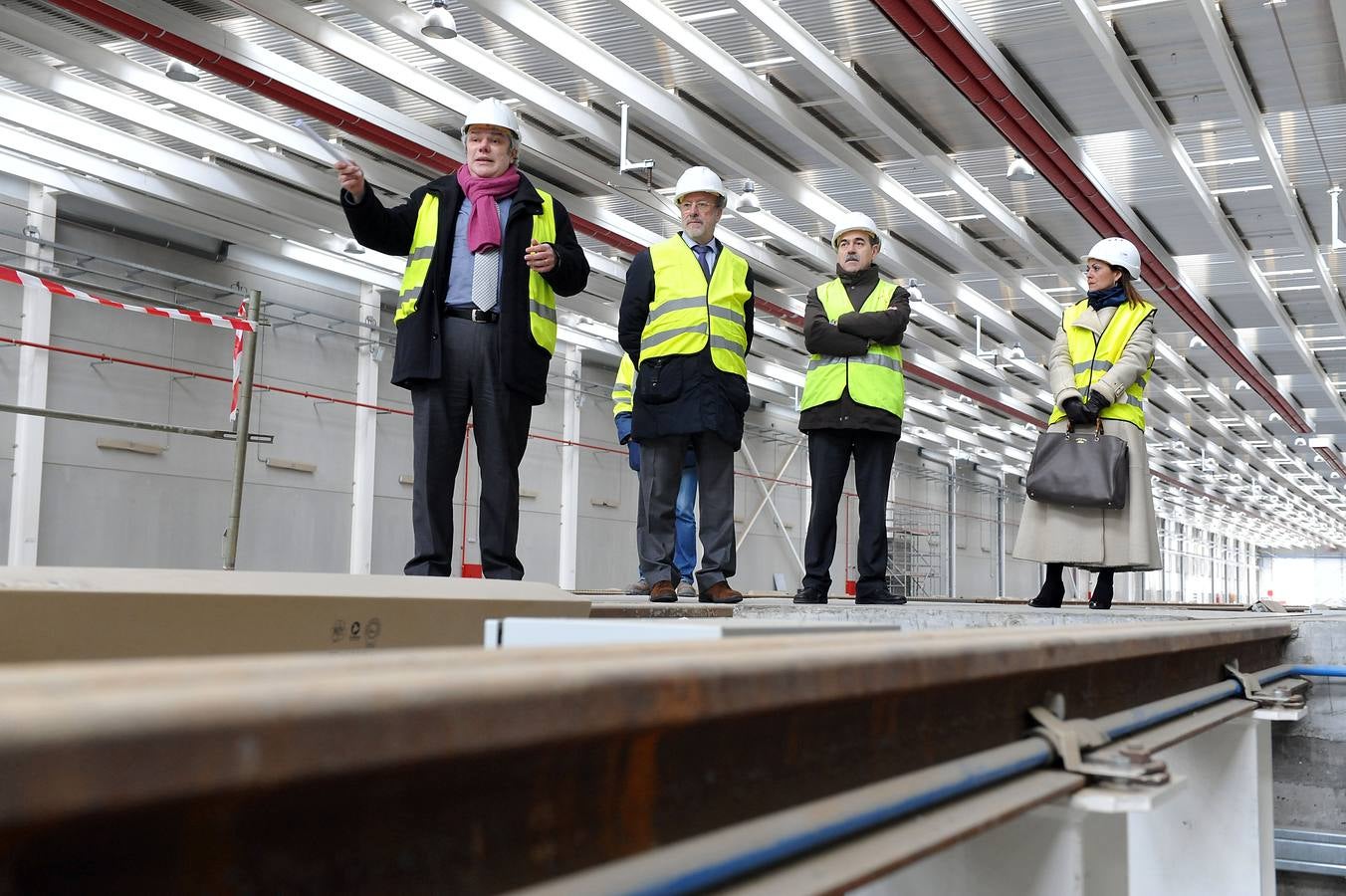 León de la Riva visita los nuevos talleres de Renfe en Valladolid