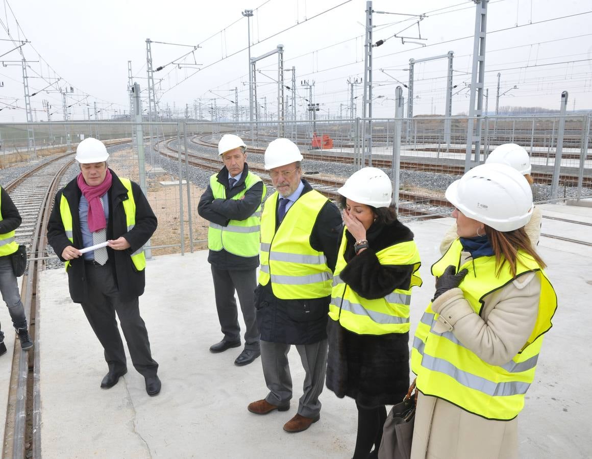 León de la Riva visita los nuevos talleres de Renfe en Valladolid