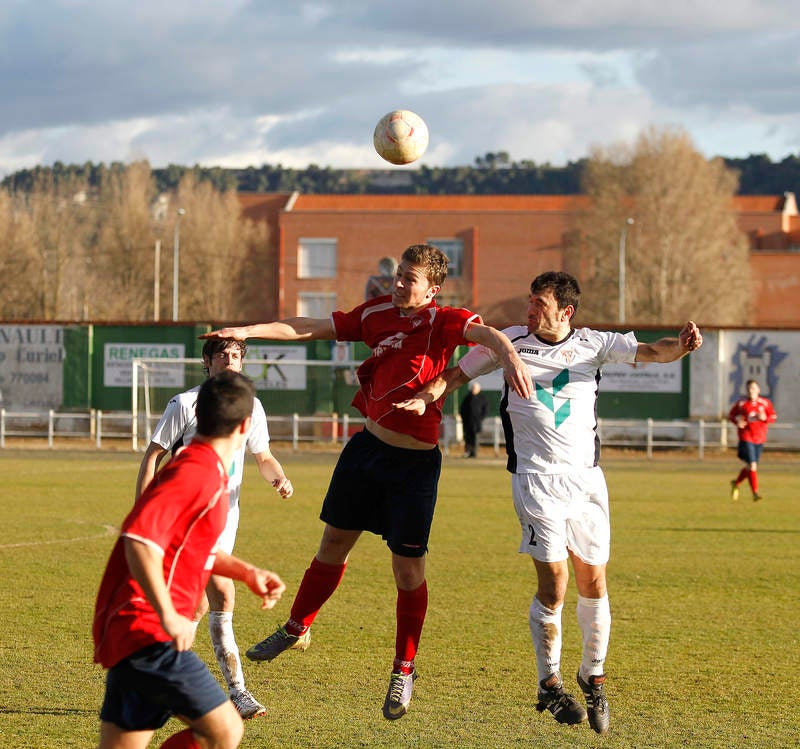 Partido de fútbol entre el Venta de Baños y el Racing Lermeño (1-1)