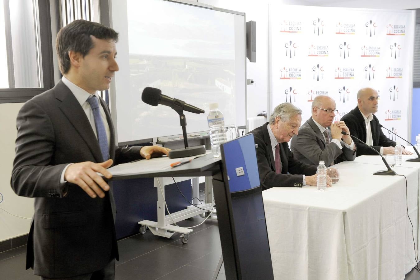 Cata de Vinos La Mejorada en la Escuela Internacional de Cocina