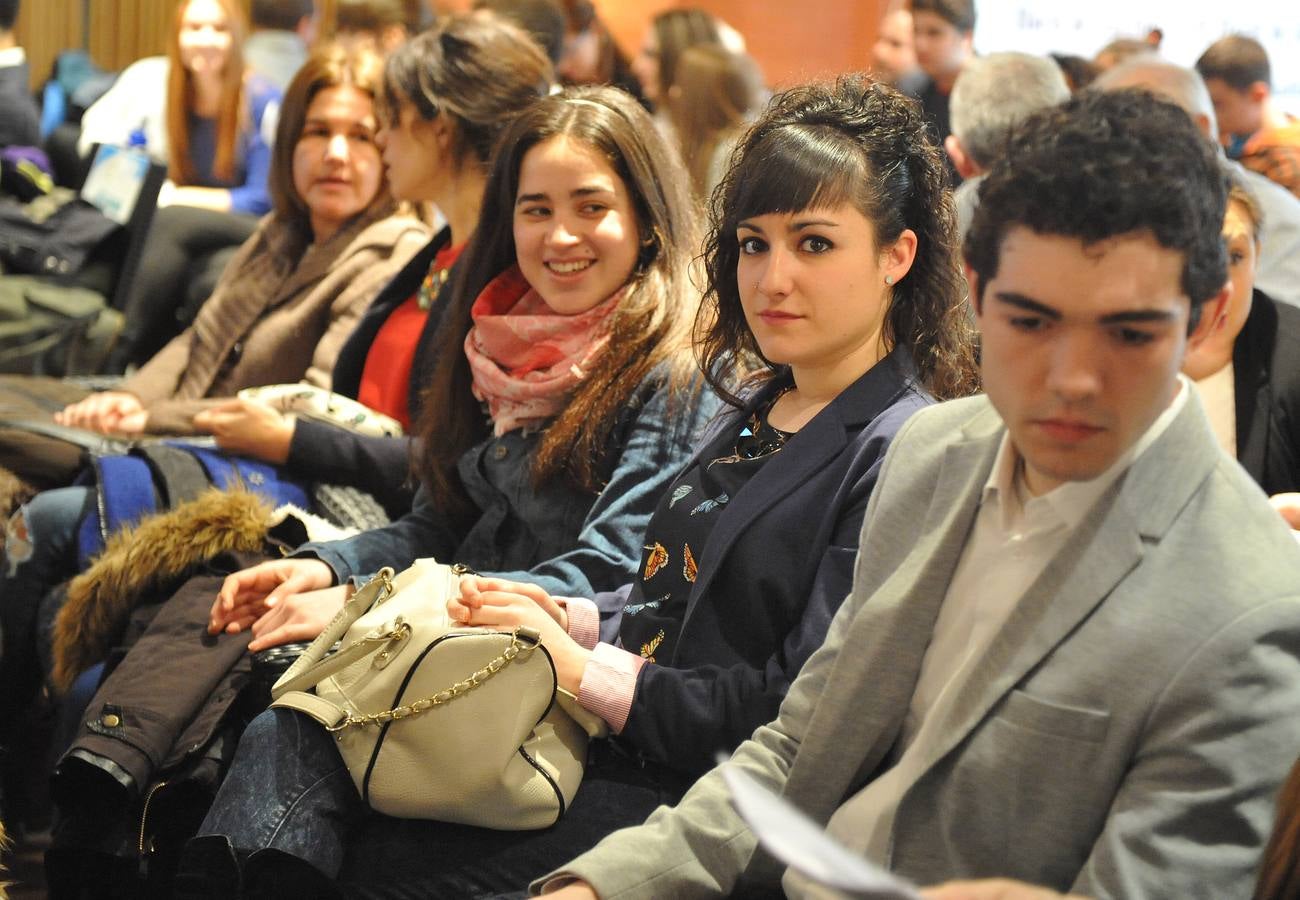 Los finalistas del programa STARTinnova presentan sus proyectos en la gala final (1/2)