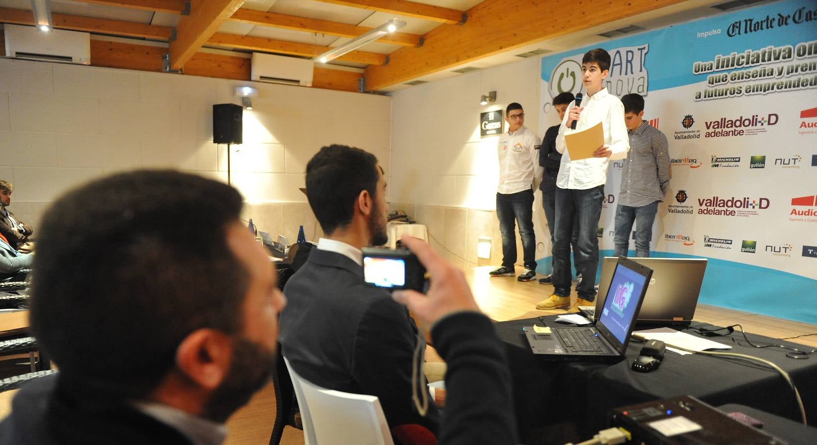 Los finalistas del programa STARTinnova presentan sus proyectos en la gala final (2/2)