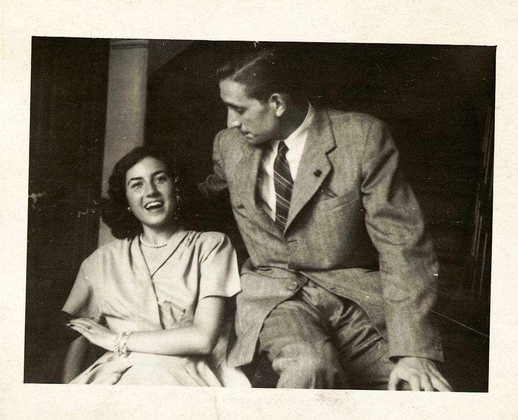 1945. Miguel Delibes y Ángeles de Castro.