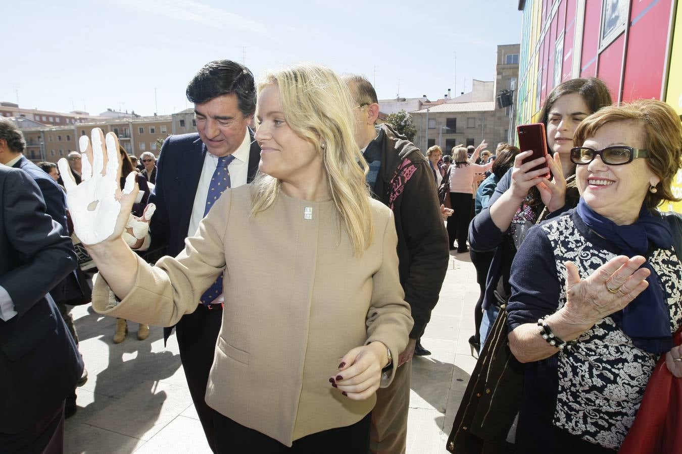 Inauguración del mural homenaje a las víctimas del terrorismo en Salamanca