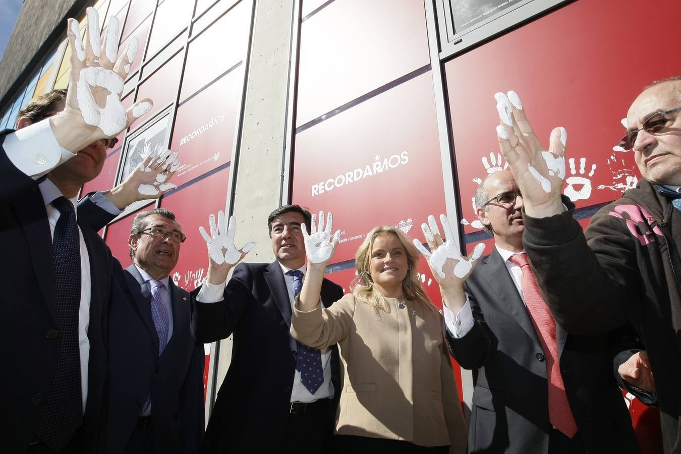 Inauguración del mural homenaje a las víctimas del terrorismo en Salamanca