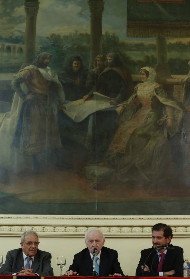 El escritor Leopoldo Abadía en el Aula de Cultura de El Norte de Castilla