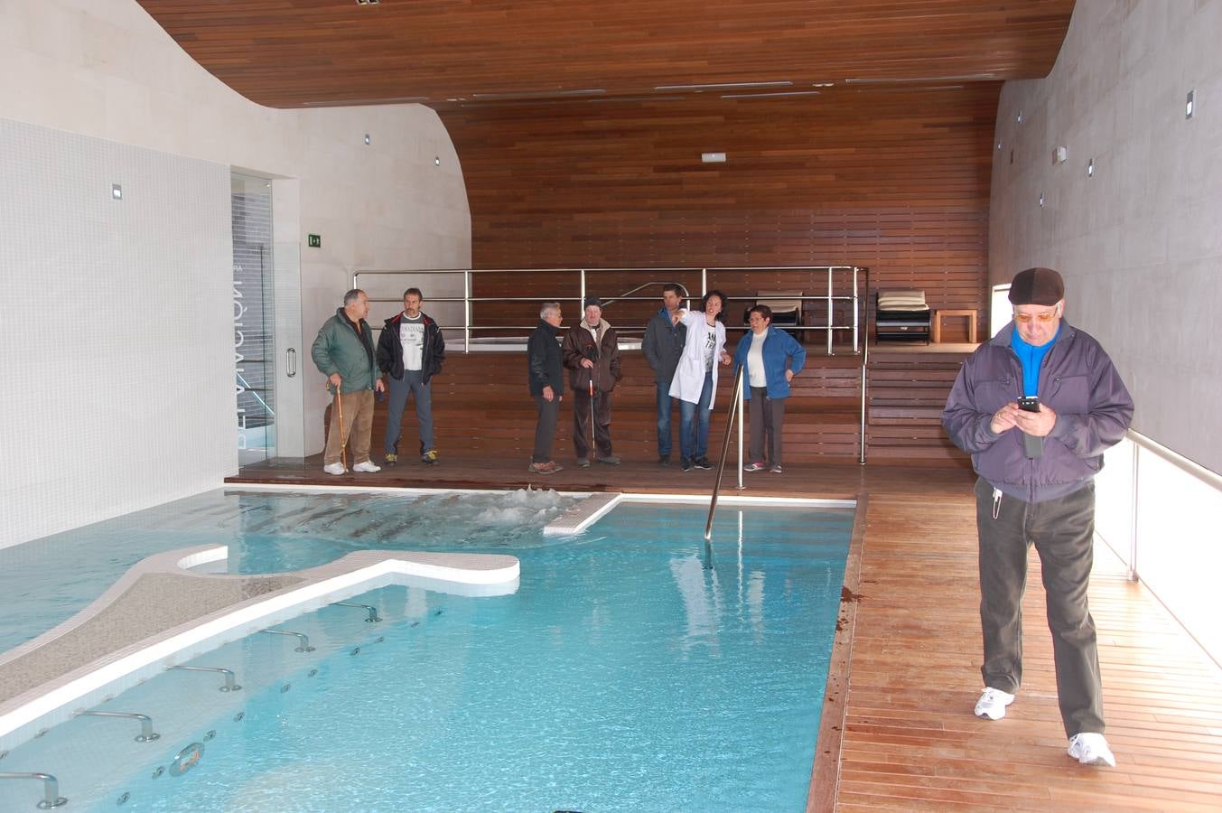 Inauguración de la piscina climatizada de Guardo (Palencia)