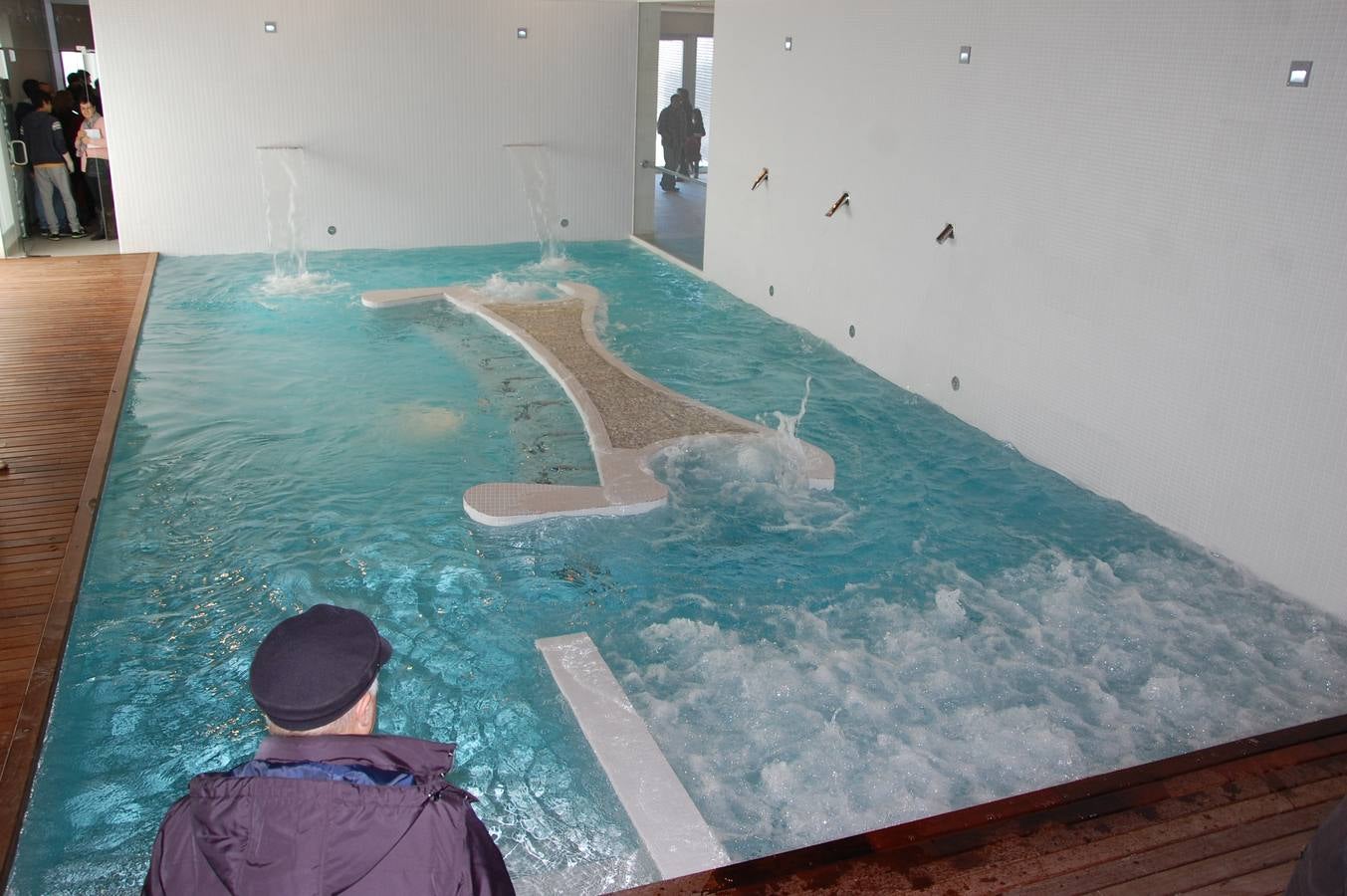 Inauguración de la piscina climatizada de Guardo (Palencia)