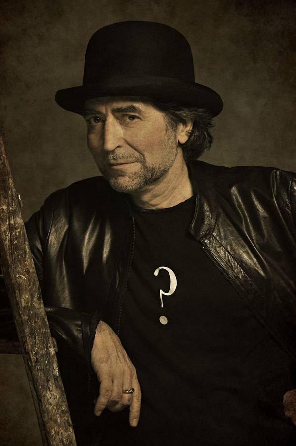 24.09.11 Fotografía promocional donde aparece el cantautor español Joaquín Sabina, que realizará su primera gira por Estados Unidos en octubre próximo.