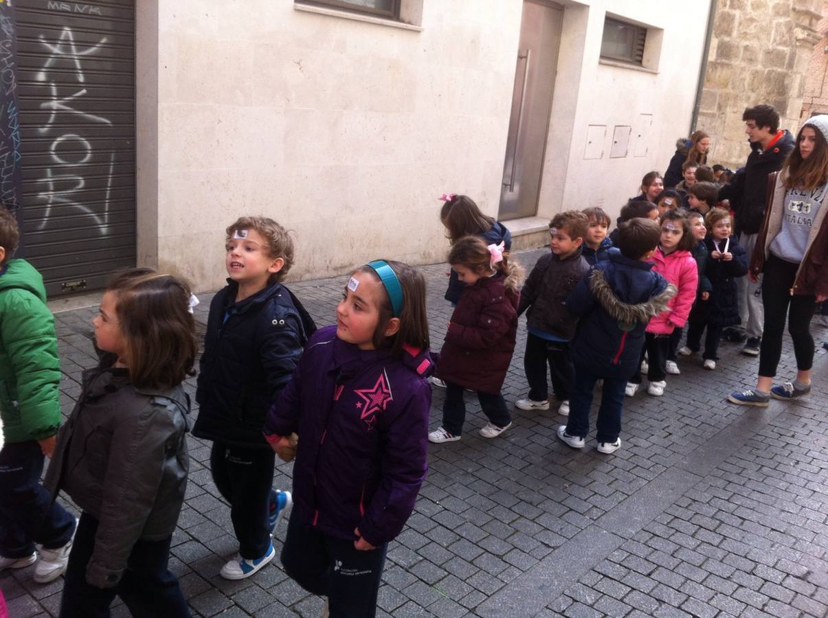 Alumnos del colegio de las Teresianas de Valladolid recuerdan a Santa Teresa de Jesús