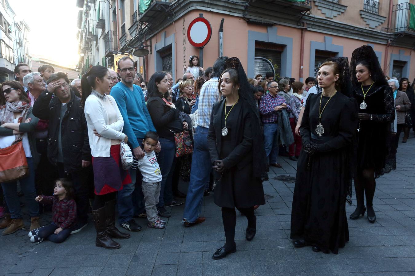 Si estuviste en la Procesión del Rosario del Dolor, búscate en la fotos (2/2)