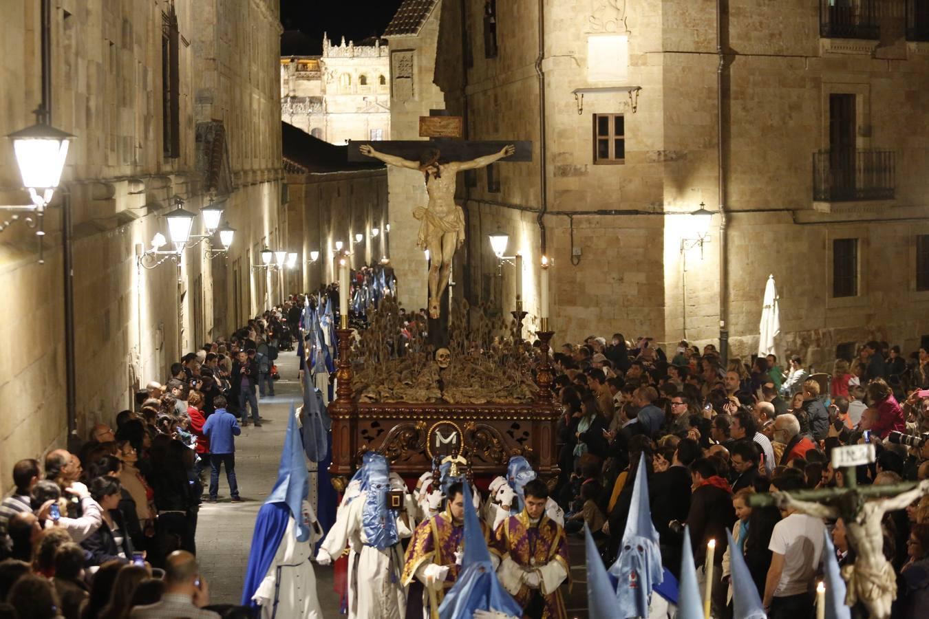 Procesión del Cristo de los Doctrinos y la Virgen de la Amargura en Salamanca