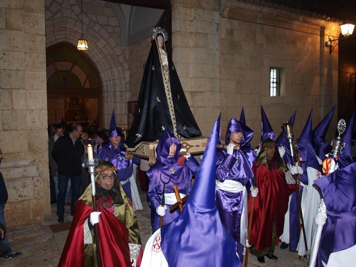 Procesión del Santo Rosario en Torrelobatón (Valladolid)