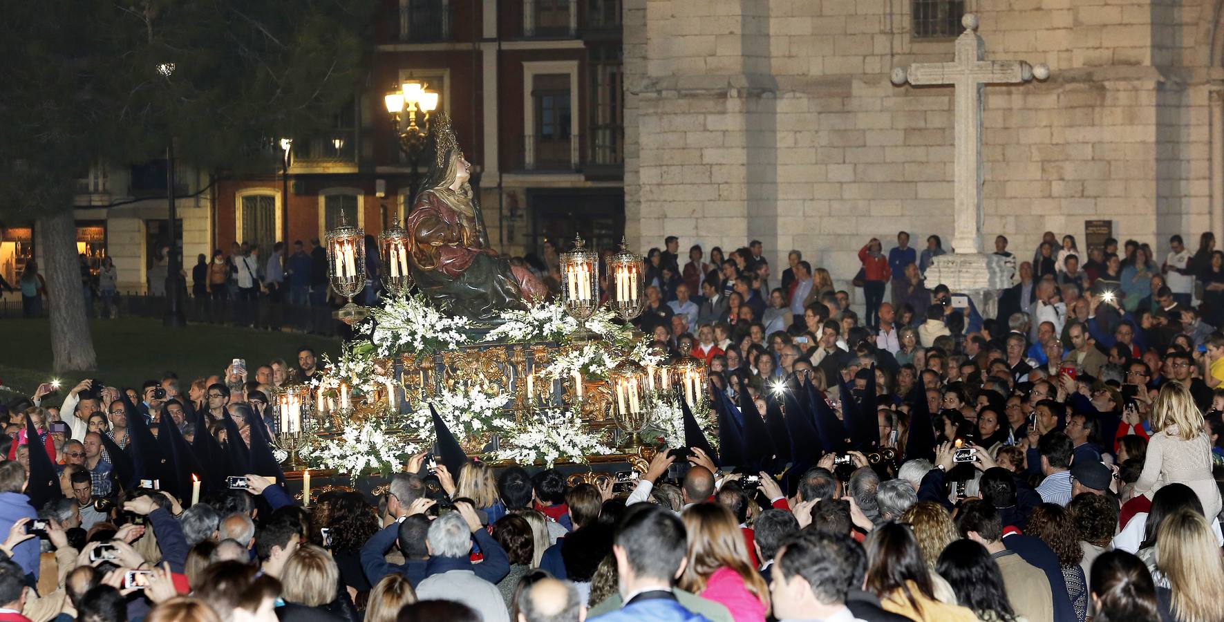 Procesión del Encuentro de la Virgen con su hijo en Valladolid