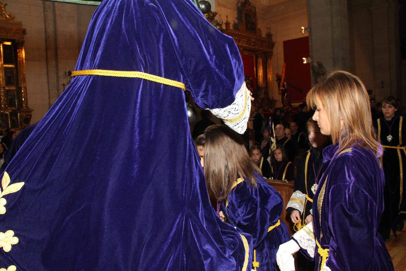 Vía Crucis y besapié al Nazareno en Peñafiel (Valladolid)