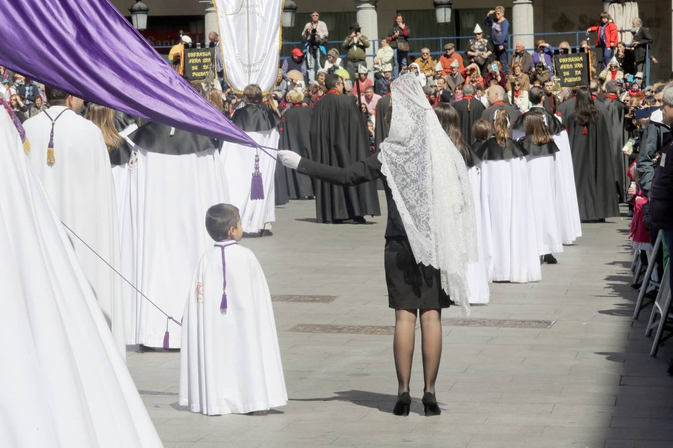 Encuentro entre el Cristo Resucitado y la Vírgen de la Alegria en Valladolid