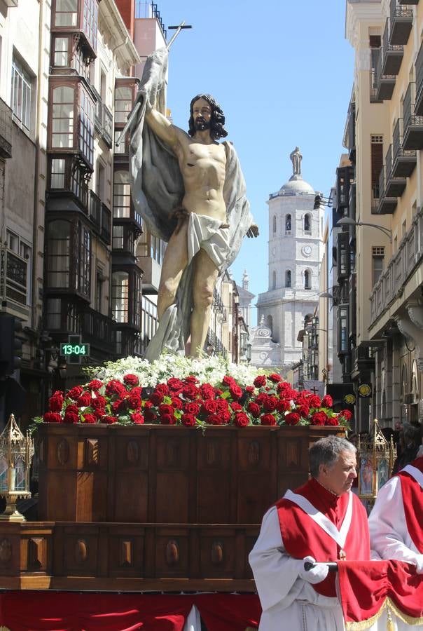 Encuentro entre el Cristo Resucitado y la Vírgen de la Alegria en Valladolid