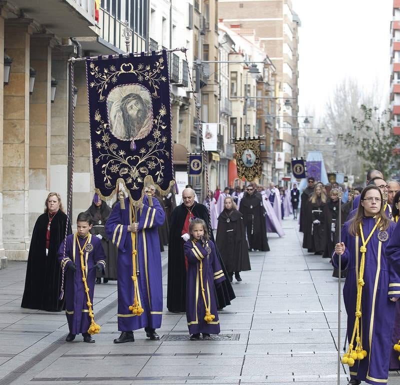 Procesión del Rompimiento del Velo en Palencia