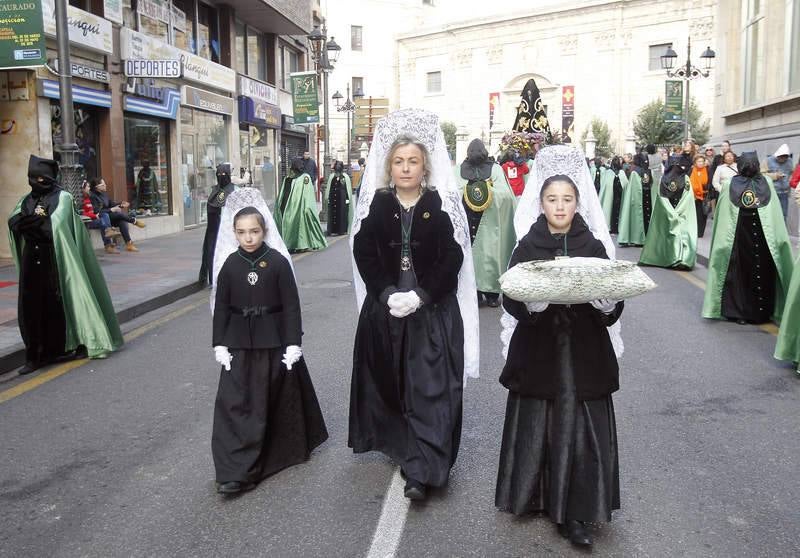 Procesión del Rompimiento del Velo en Palencia