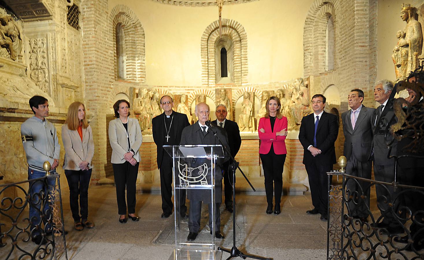 Inauguración de la exposición de Venancio Blanco en Alba de Tormes (Salamanca)