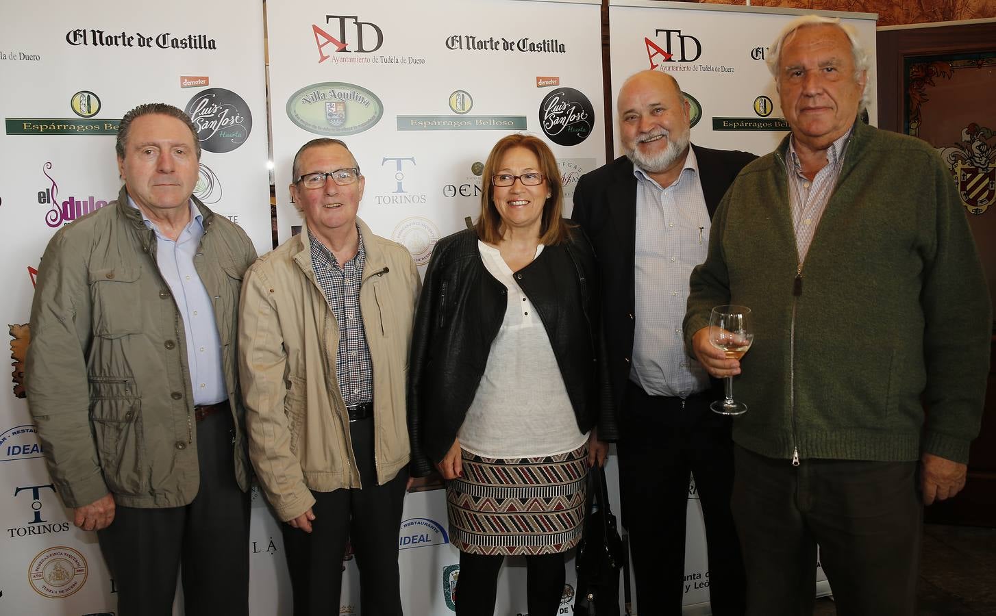 Carlos Ortega, del restaurante Las Lomas, Antonio Galiano, del Bar La Teja, Inés Fernández y Antonio Díez, de CC. OO., y Marcelino Prada.