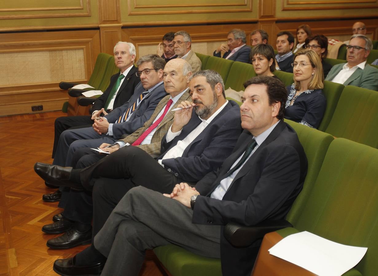 Segunda jornada del ciclo &#039;Diálogo Social y salarios frente a la salida de la crisis&#039; celebrada en Palencia