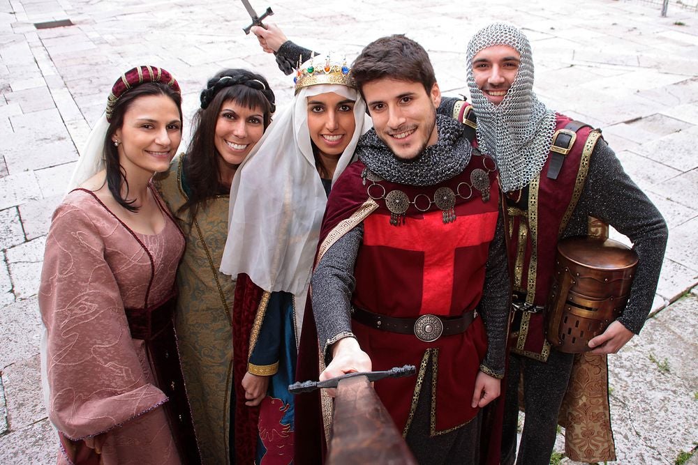 Recreación de vestuario medieval en León