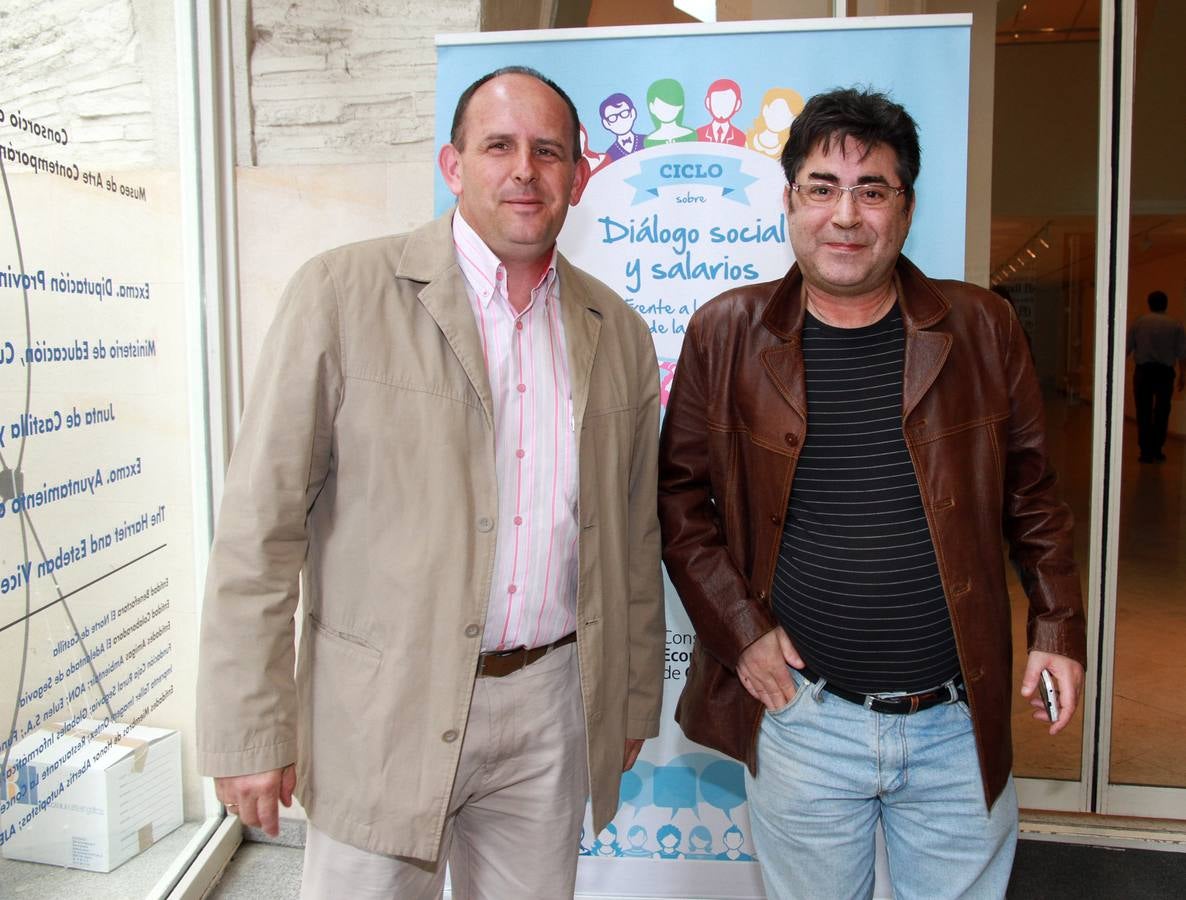 José Luis Aceves, del PSOE de la Diputación, y José R. Vázquez, de la Asociación de Padres Separados.